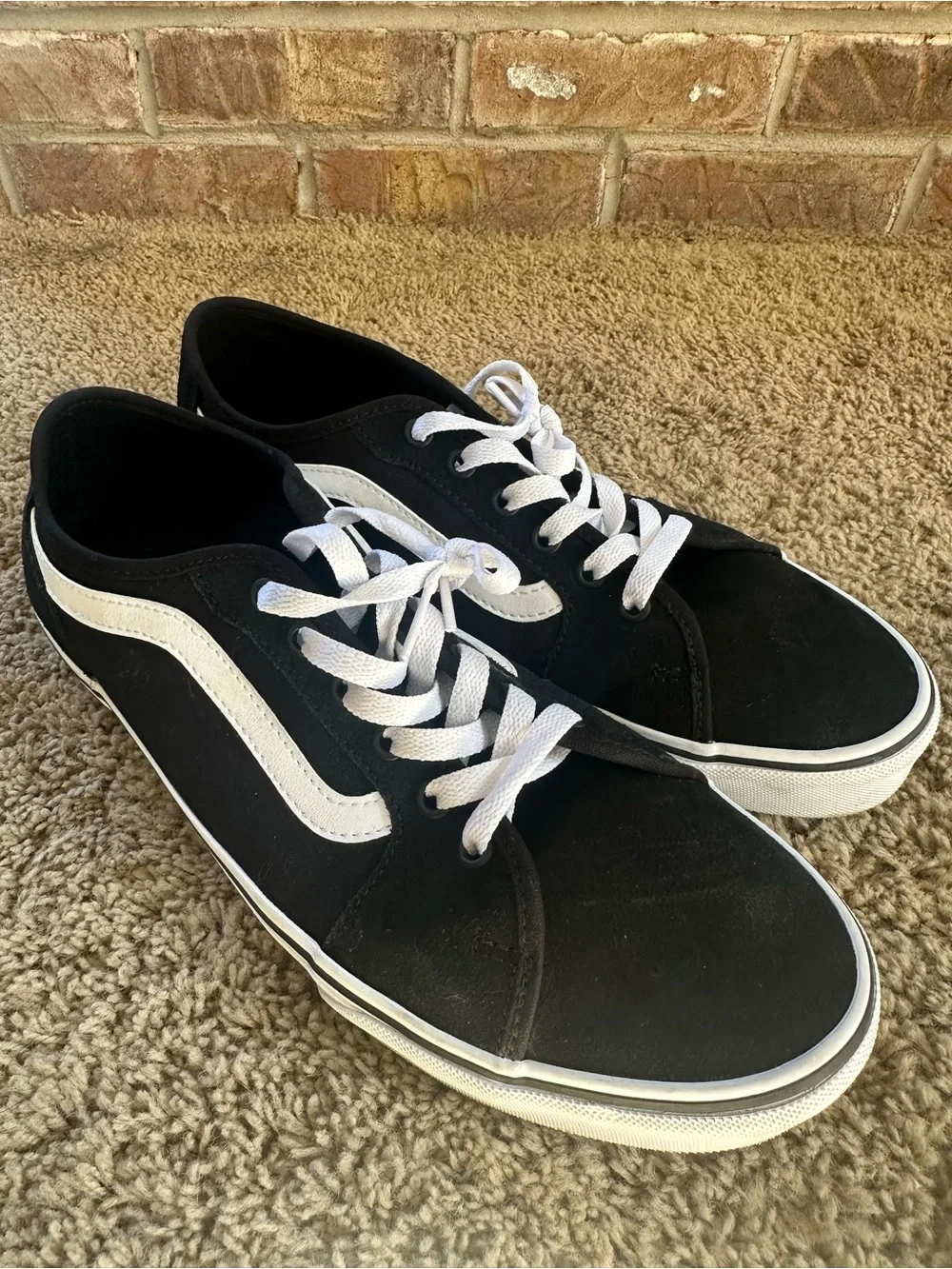 Vans filmore Decon Black & White Low-Top Skate Sneakers size 11